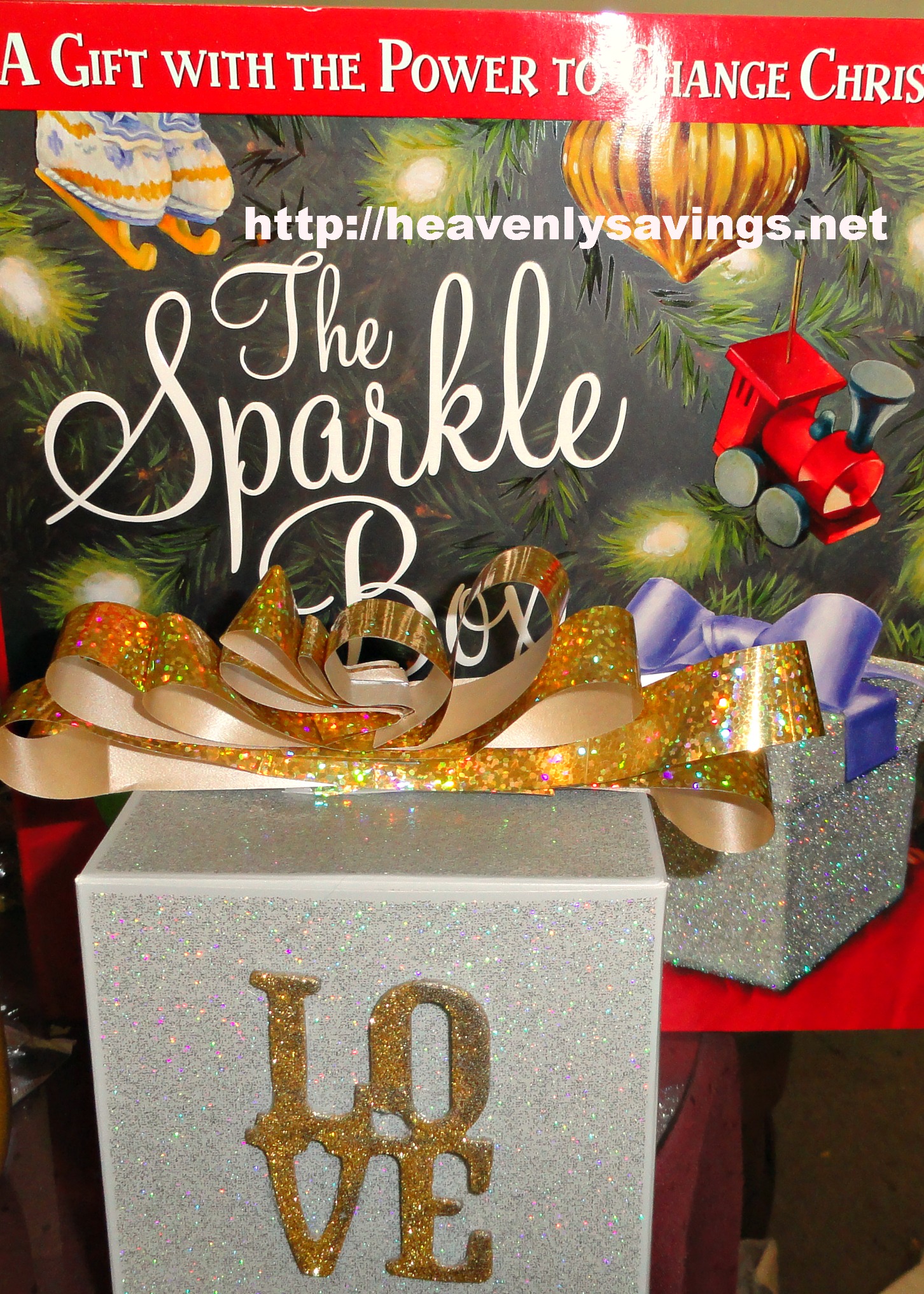 The Sparkle Box Review & Giveaway – Open Worldwide!