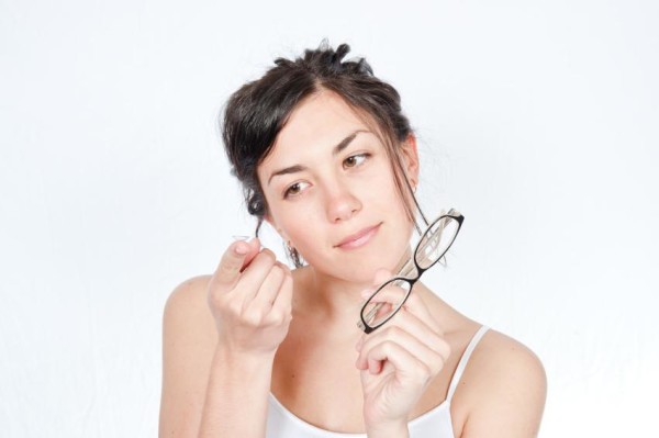 Women’s Fashion Eyeglasses: How to Select the Best Pair