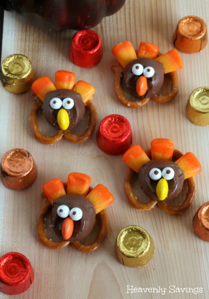 Pretzel Turkeys - Perfect Thanksgiving Treat!